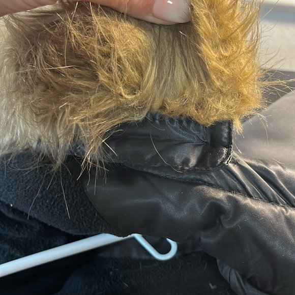 Super warm, black, puffy coat with fuzzy hood - Picture 7 of 7